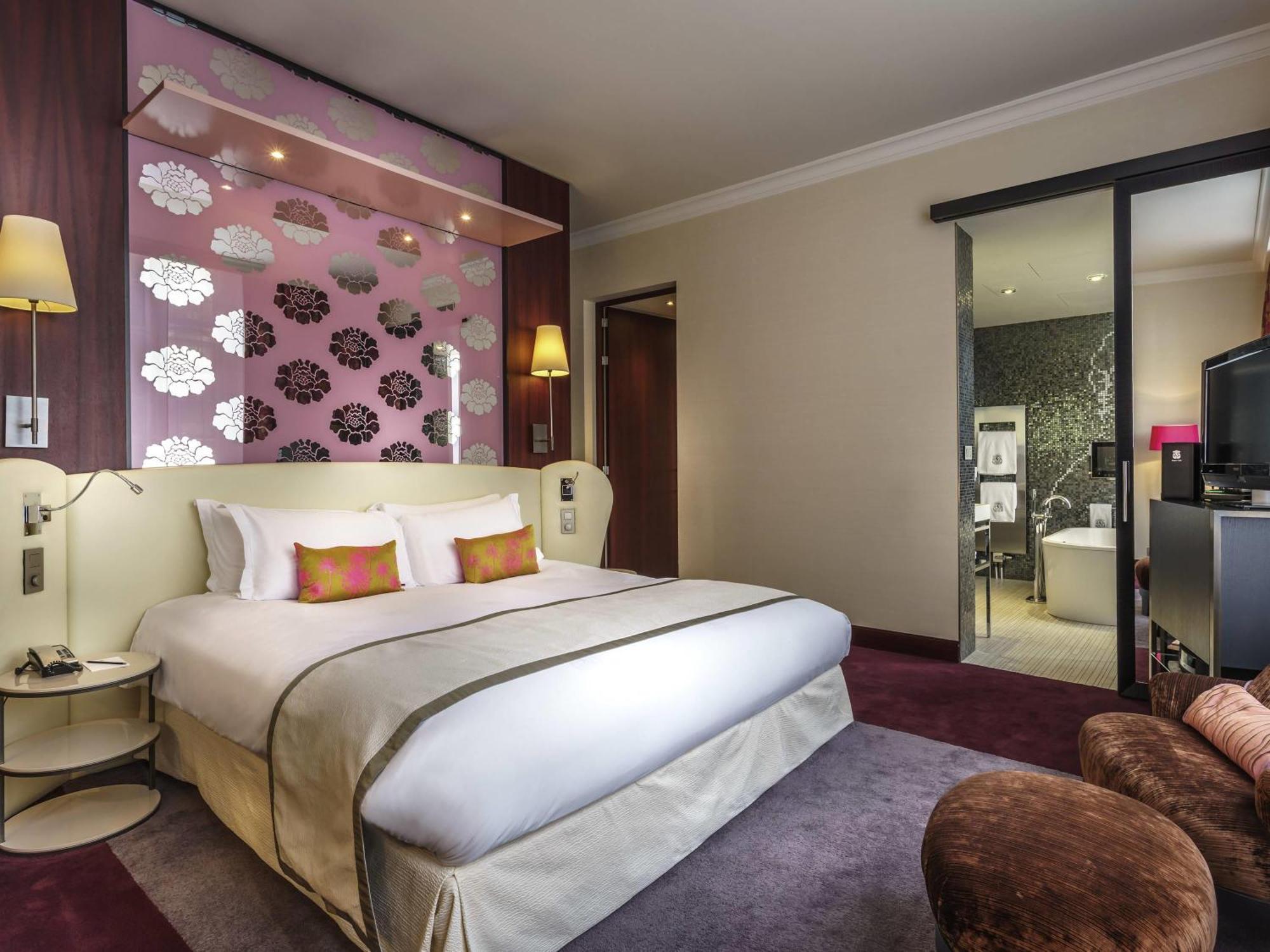 Two-Bedroom Imperial Suite with Canal View
